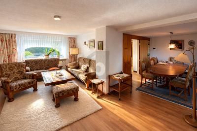 7 ZIMMER, GROßER GARTEN, RUHIGE LAGE