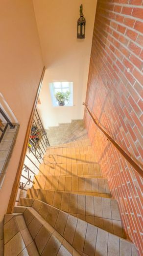Vielseitiges Haus mit Charme - ideal für Mehrgenerationen, Arbeiten &amp; Wohnen oder Vermietung – Hausflur