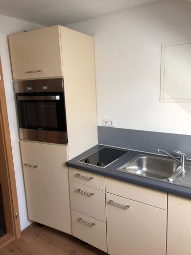 Odnowione mieszkanie 2-pokojowe o powierzchni 39 m² w Augsburgu – bezpośrednio od właściciela, bez pośrednika, 2 pokoje z kuchnią i łazienką – Zdjęcie 1