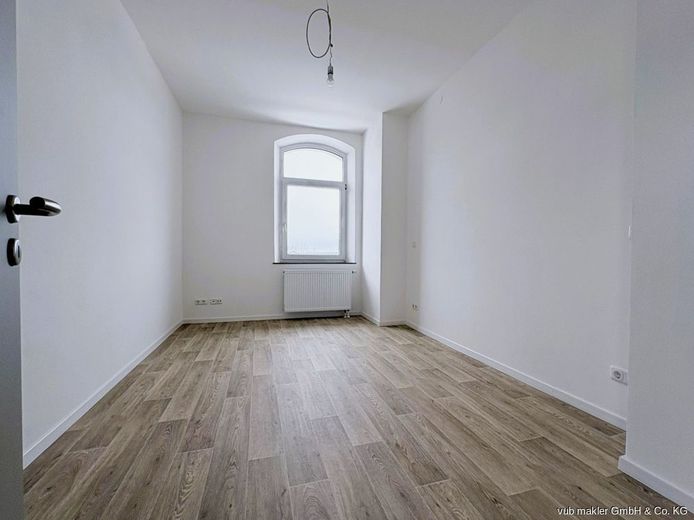 Ihr Geschäftserfolg beginnt hier - Gewerbeeinheit in bester Lage von Wiesau – VUB0002347-14