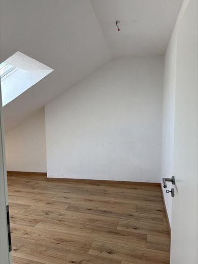 OCH-Stadtm: razem lub osobno 2x mieszkanie 2,5ZKBBWC+3,5ZKN, mieszkanie dwupoziomowe z dużym tarasem na dachu, 5-letnie – Zdjęcie 10