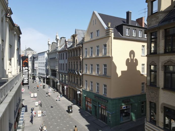 Schicke 4-Raumwohnung in der City! – Hausansicht
