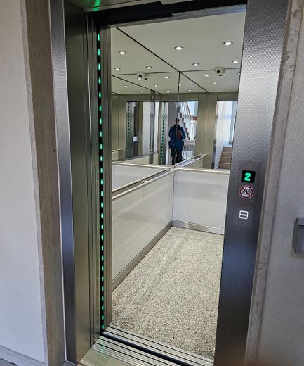 "Sonnenwohnung", Nähe Luitpoldpark - Ideal für 1-2 Personen! – Personenaufzug
