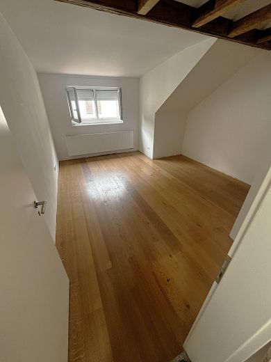 Lichtdurchflutete & klimatisierte DG-Wohnung in Stuttgart West – Schlafzimmer 2