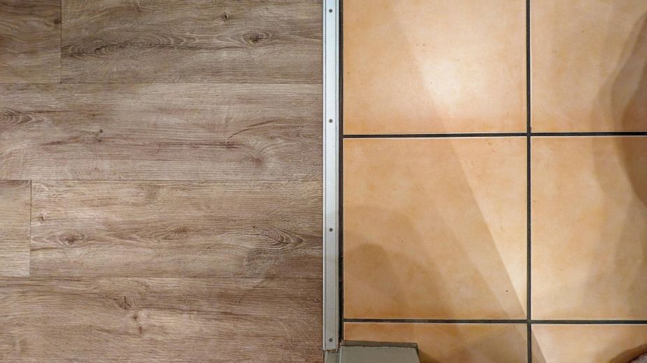 Bodenbeläge, Zimmer + Flur