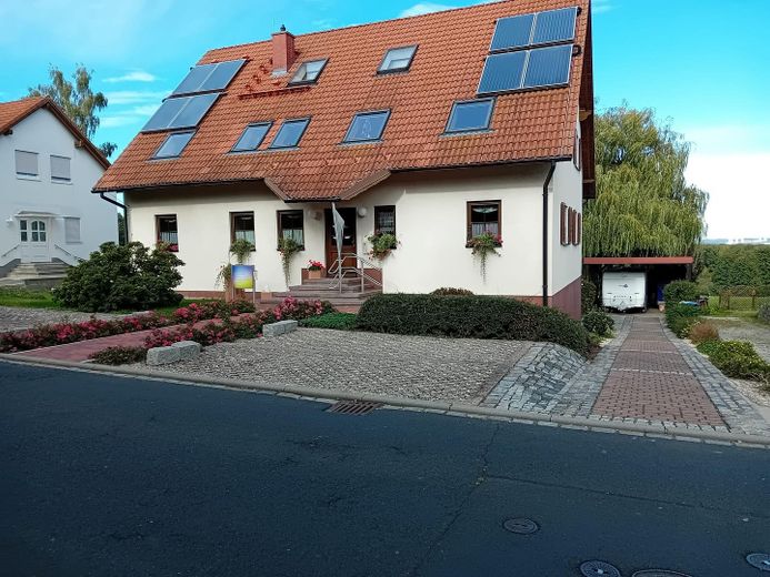 Straßenansicht