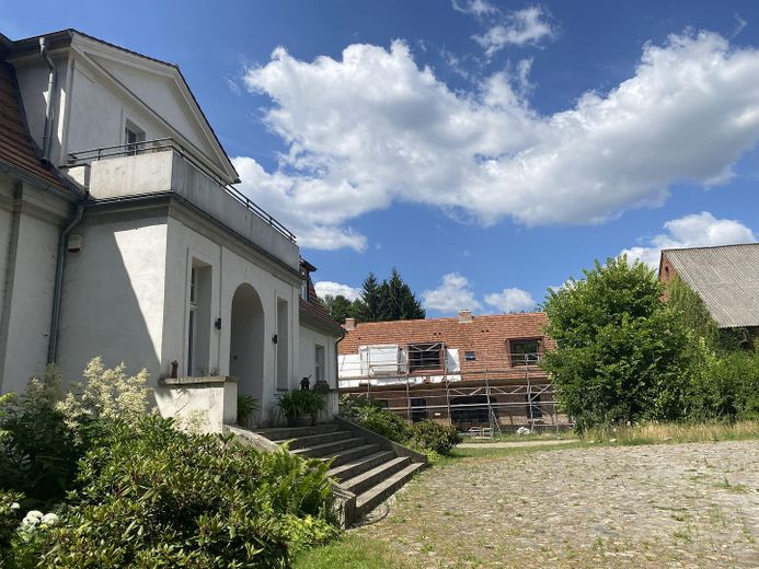 Vakantiewoningen in het historische koetshuis – Gutshaus und Kutscherhaus
