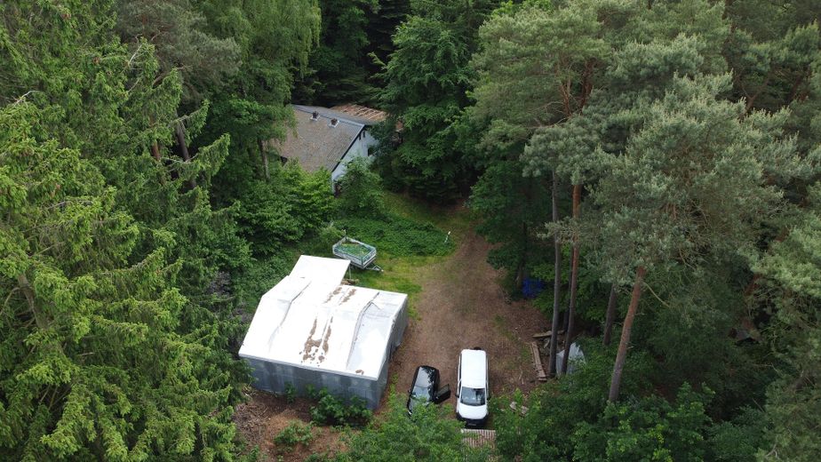Charmantes Waldgrundstück mit Einfamilienhaus in 21279 Wenzendorf – Drohnenbild oben