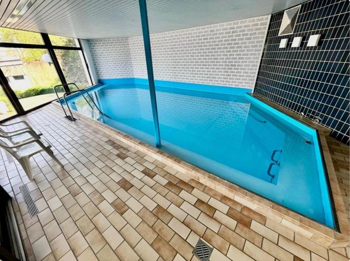 Balkonlu, asansörlü, ankastre mutfaklı, yüzme havuzlu/saunalı ve isteğe bağlı kapalı otopark yeri bulunan, tamamen mobilyalı 49 m² daire – Fotoğraf 18