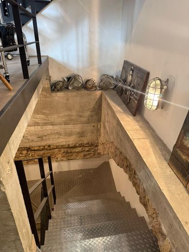 Exklusive Maisonette-Loft mit charmanter Innenhofterrasse an der Kupferbergterrasse – Abgang Keller
