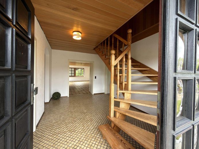 Haus im Grünen – Eingang