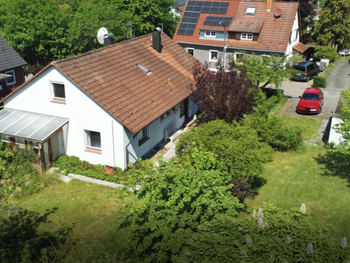 Großes, sonniges Traumgrundstück m. Einfamilienhaus und viel Platz zur freien Entfaltung! – Foto 1
