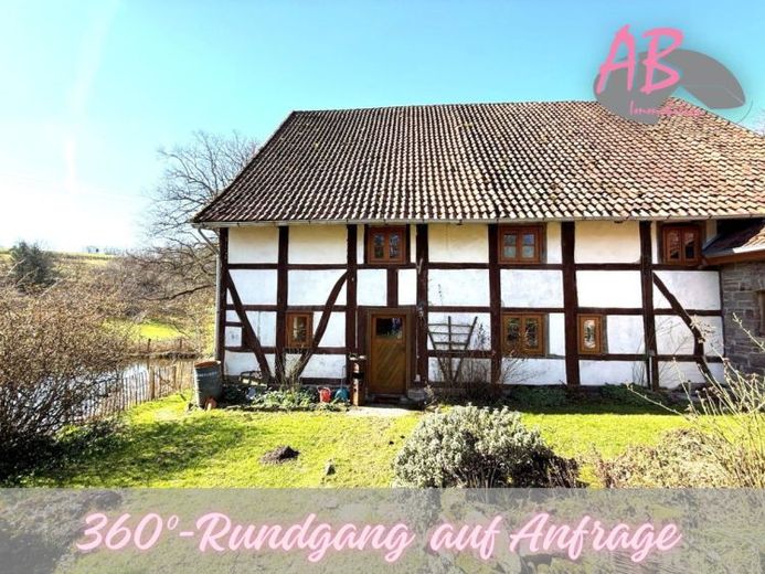 Großzügige Eigentumswohung auf gepflegtem Resthof – फोटो 1
