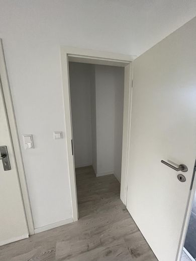 2-Zimmer Wohnung mit Balkon und Garage – Abstellraum