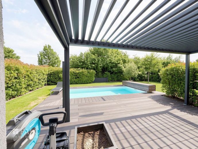 Luxus trifft Privatsphäre - Exklusive Villa mit Pool in begehrtester Lage von Worms – überdachte Terrasse