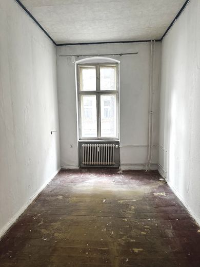Renovierungsbedürftige Altbauwohnung mit Balkon in Schöneberger Kiezlage – Foto 12