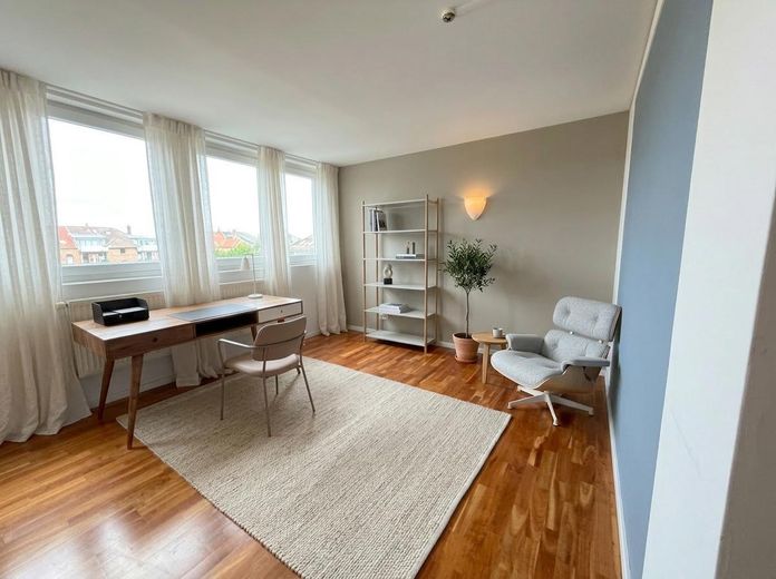 Boven de daken van het Malerviertel – prachtig zolderappartement met droomachtig terras – Zimmer 1