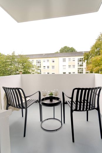 Taşının ve rahat edin – yeni kapsamlı yenilenmiş 3 odalı daire, sundurmalı – Balkon