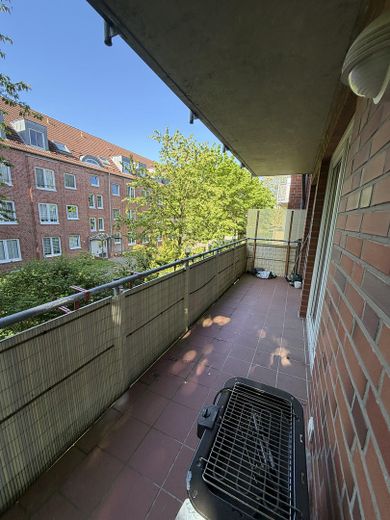 Kernsanierte helle und ruhige Wohnung mit Balkon ins Grüne – Balkon