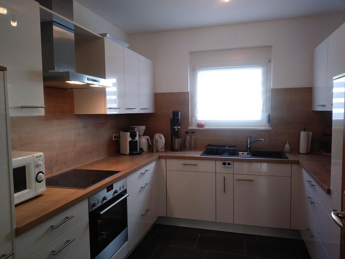 HARİKA YARI MÜSTAKİL EV 125 m², 6 odaya kadar, KOMİSYON YOK – Küche