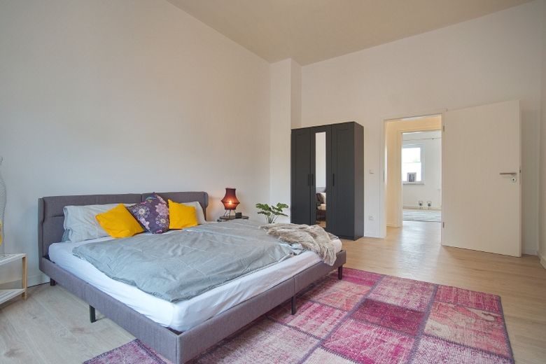 Helle, neu sanierte und möblierte Wohnung in zentraler Lage, mit W-LAN, Parkplatz-Anmietung möglich! – 46cc1515f8c456f519e9643c2f2cf8f4faf9dcc3.jpg