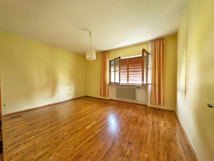 10 Schlafzimmer EG