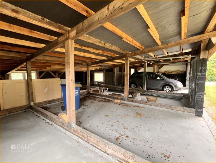 ***Zweifamilienhaus in ruhiger Ortslage*** – Carpotanlage