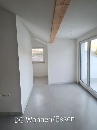 Helle Dachgeschoss Wohnung – Foto 4