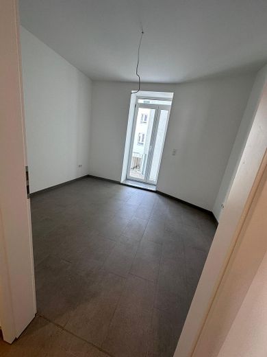 Arbeitszimmer mit Balkon