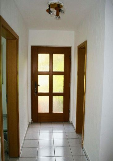 Großzügiges Reihenmittelhaus in ruhiger Wohnlage – Hausflur