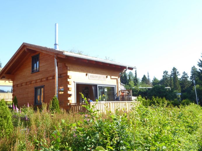 6 casas de troncos/casas de vacaciones con muy buena rentabilidad, en ubicación privilegiada. Venta individual o conjunta posible. – Foto 24