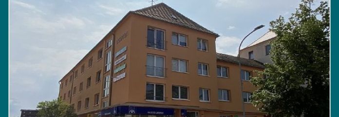 Repräsentative Ladenfläche mit Lager im UG ideal für Kosmetikstudio im ONEO PLAZA