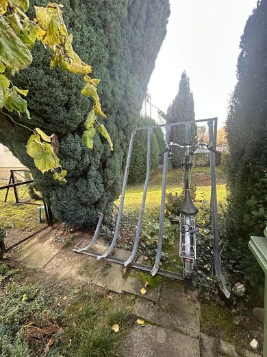 Gerenoveerd appartement voor forenzen, studenten met inbouwkeuken en badkamer met daglicht – Fahrradplatz