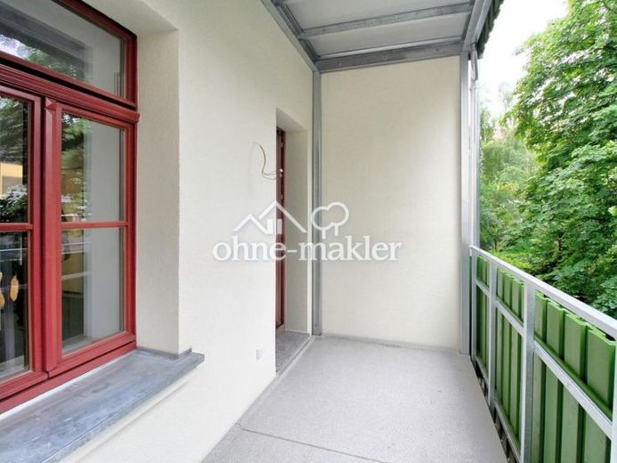 Appartamento ristrutturato integralmente con 2 locali, ampio balcone e cucina componibile di lusso in affitto – Foto 1