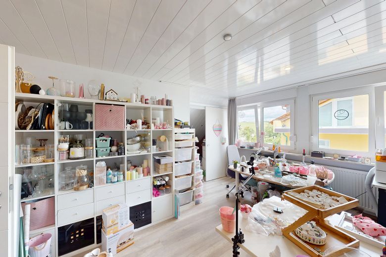 Renovated single-family home + self-contained apartment Roetgen – Weiteres Zimmer im DG