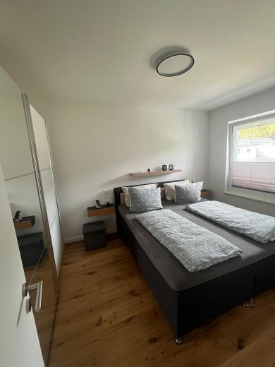 Attico in un edificio di nuova costruzione, seconda locazione – Schlafzimmer