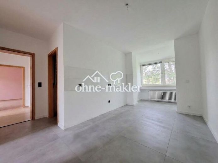 Modernisierte 4,5 Zimmer-KDB Wohnung (98qm) in ruhiger Lage von Essen-Dellwig (Gleisstr. 36) – Foto 2