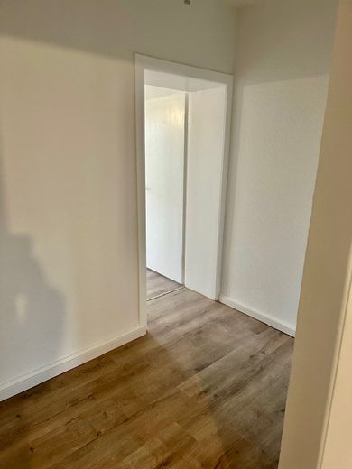schöne 1 Zi.-Wohnung mit separater Küche und Balkon in Düsseldorf-Bilk ! – Eingangsbereich