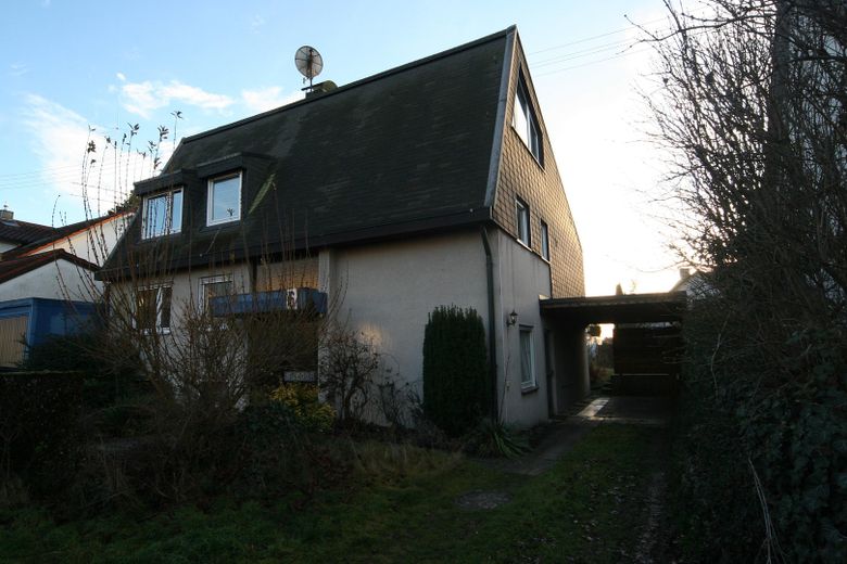 Haus_Straßenseite_1