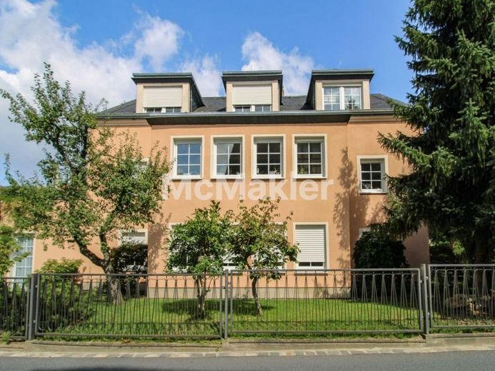 Freistehende Stadtvilla auf Eckgrundstück in Dresden-Weißer Hirsch – Foto 1