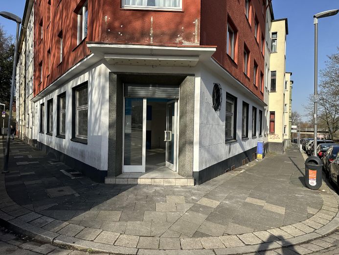 Außenansicht-Eingang