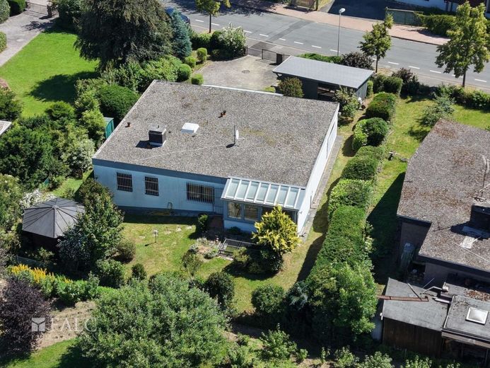 +++Ein Bungalow mit dem gewissen Etwas!+++ – Drohnenbild von hinten