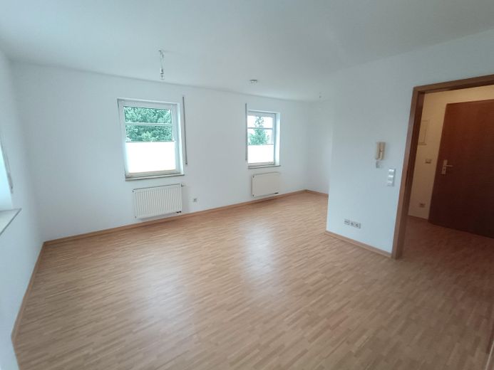 Dresden-Cotta – prov.frei, ruhige, mod. 1 Zi.-Whg. mit Balkon, sep. Küche mit Einbauten u. TG Stpl. – Apartment