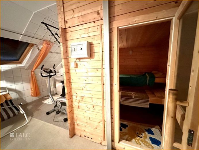 Bad mit Sauna DG