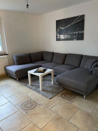 Wohnzimmer/Schlafzimmer 2