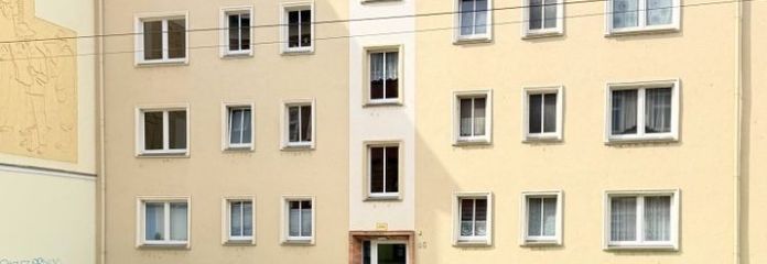 sofort verfügbar: frisch renovierte 2-Raum-Wohnung mit Balkon