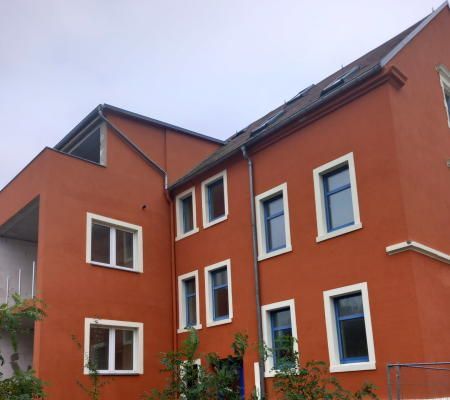 Teilsaniertes Dreifamilienhaus als Renditeobjekt