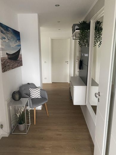120 m² Familienwohnung mit XXL-Balkon, Doppelgarage, Wallbox, nahe Ingolstadt – Diele