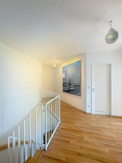 Potsdamer Platz – Lichte Maisonette am Park: Bezugsfrei, Provisionsfrei! – Eingang dritte Etage