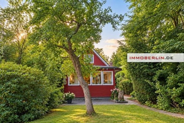 IMMOBERLIN.DE - Havel yakınlarında pastoral bir arsada küçük hafta sonu evi